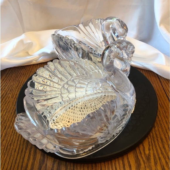 Pair of Clear Plastic Swans from Regaline Made in USA 1960s - Picture 2 of 8